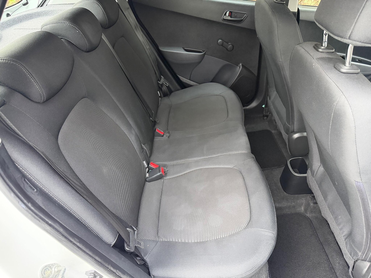 Used Hyundai i10 2018 for sale - 76671596: Photo 23