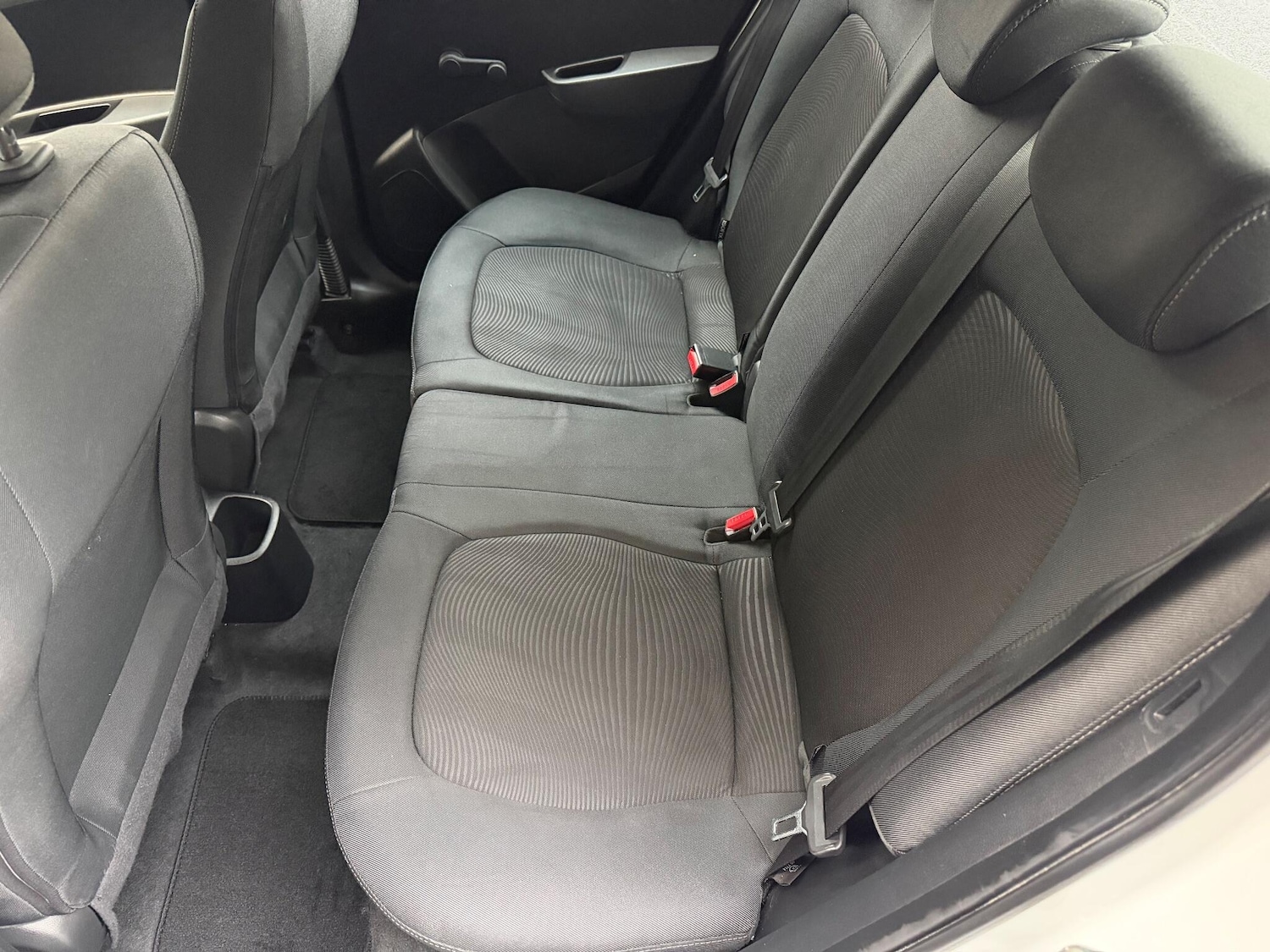 Used Hyundai i10 2018 for sale - 76671596: Photo 26