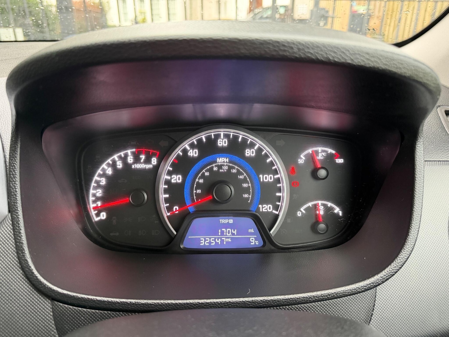 Used Hyundai i10 2018 for sale - 76671596: Photo 35