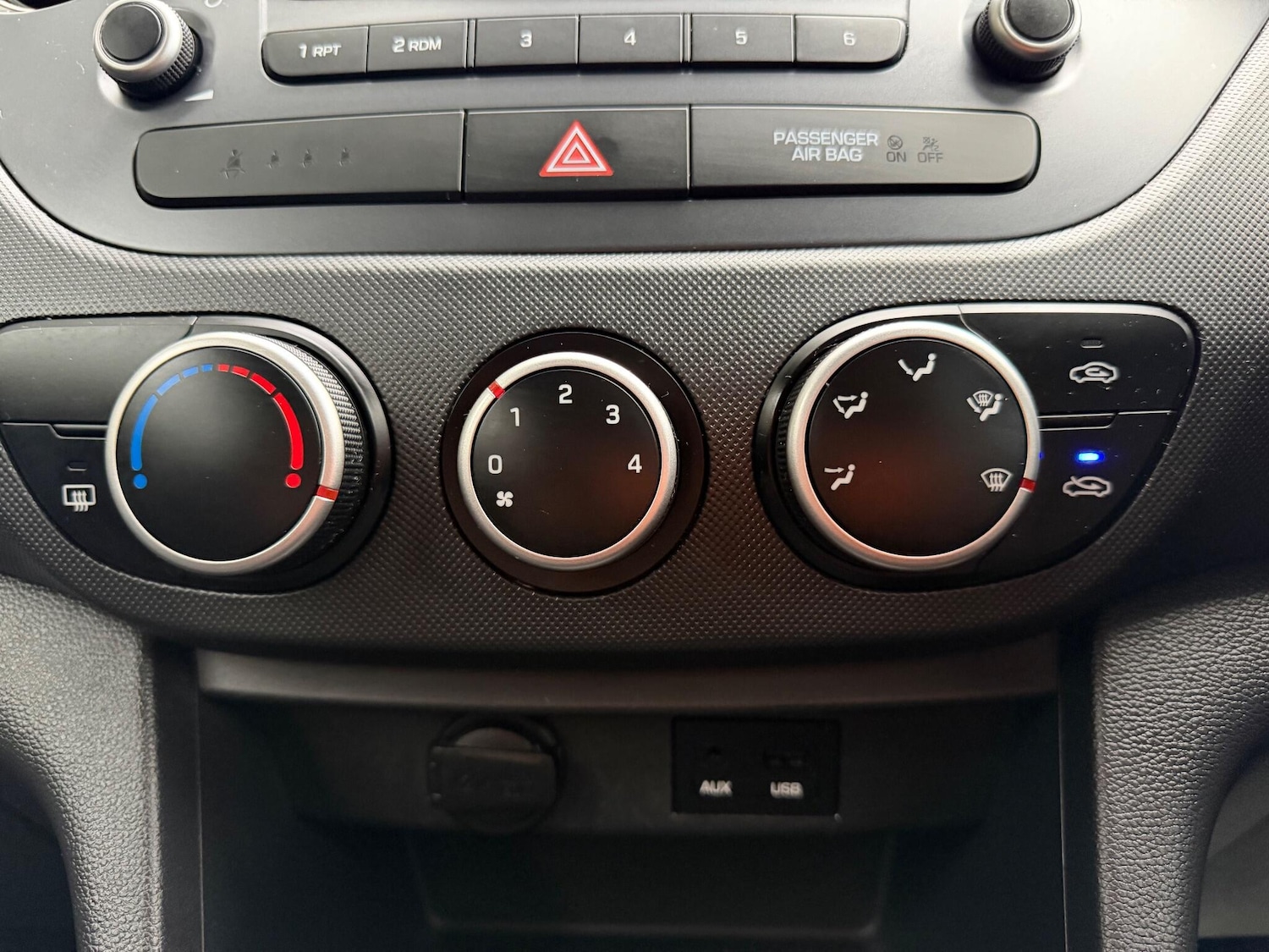 Used Hyundai i10 2018 for sale - 76671596: Photo 37