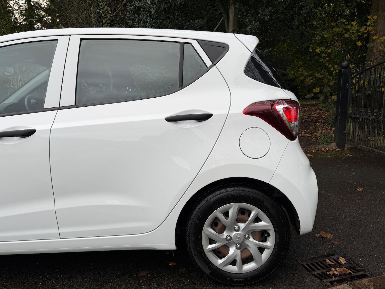 Used Hyundai i10 2018 for sale - 76671596: Photo 6