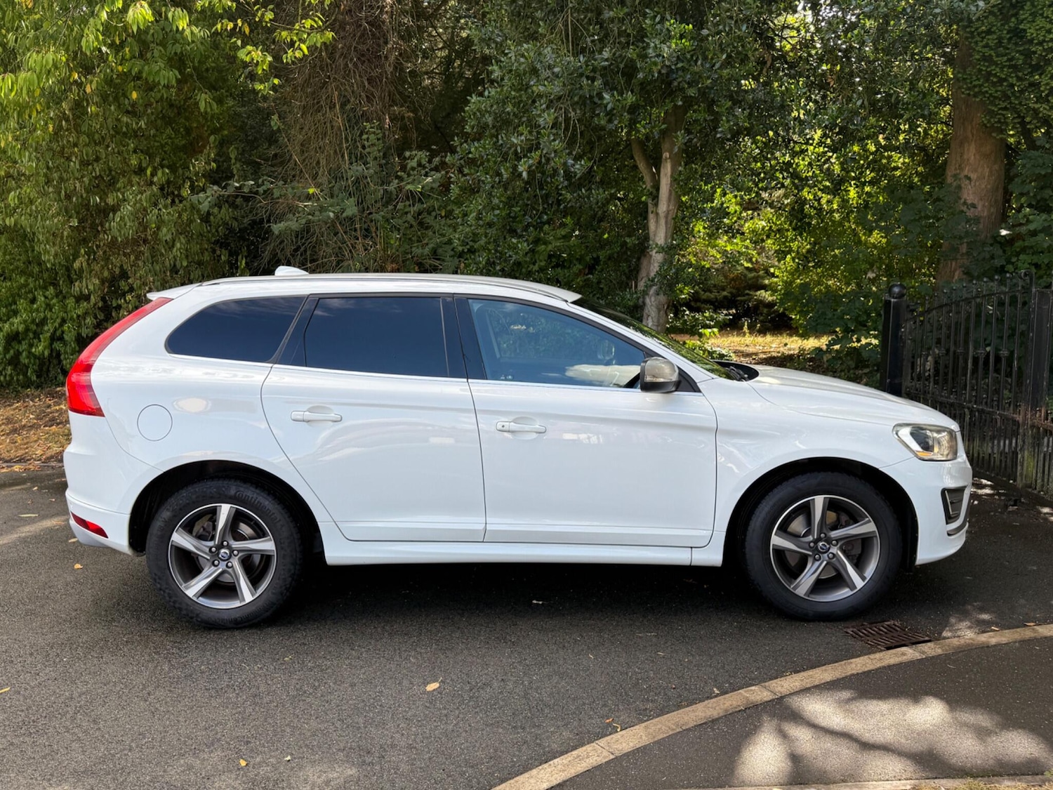 Used Volvo XC60 2014 for sale - 76987607: Photo 10