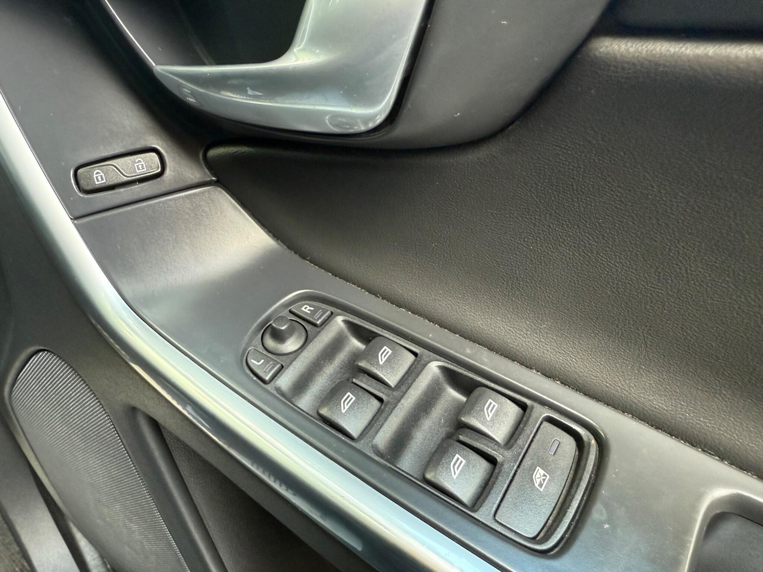 Used Volvo XC60 2014 for sale - 76987607: Photo 33