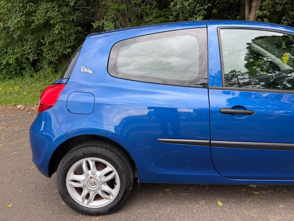 Used Renault Clio 2011 for sale - 74758282: Photo 11