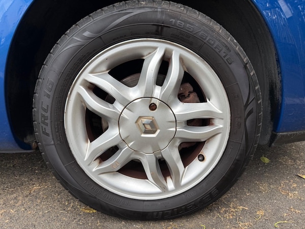 Used Renault Clio 2011 for sale - 74758282: Photo 33