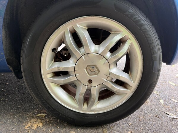 Used Renault Clio 2011 for sale - 74758282: Photo 35