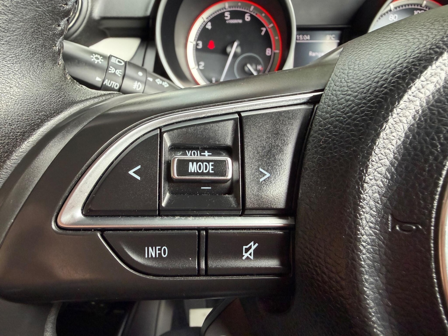 Used Suzuki Swift 2020 for sale - 78220004: Photo 40