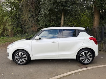 Used Suzuki Swift 2020 for sale - 78220004: Photo