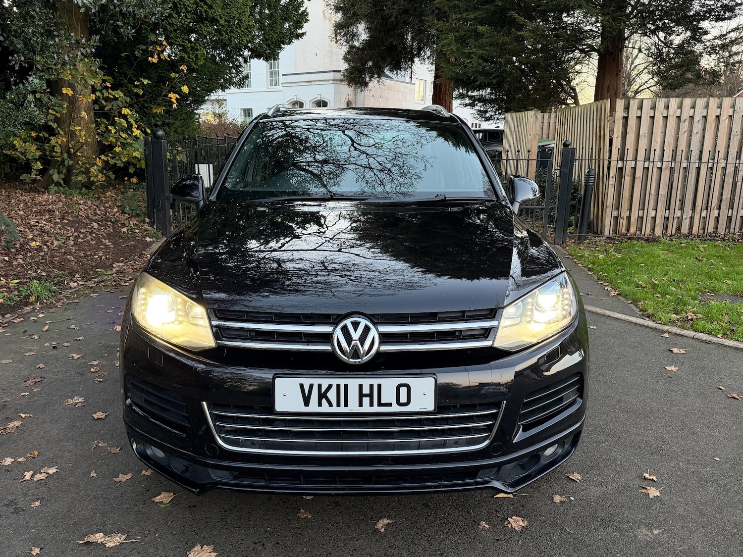 Used Volkswagen Touareg 2011 for sale - 76597331: Photo 2