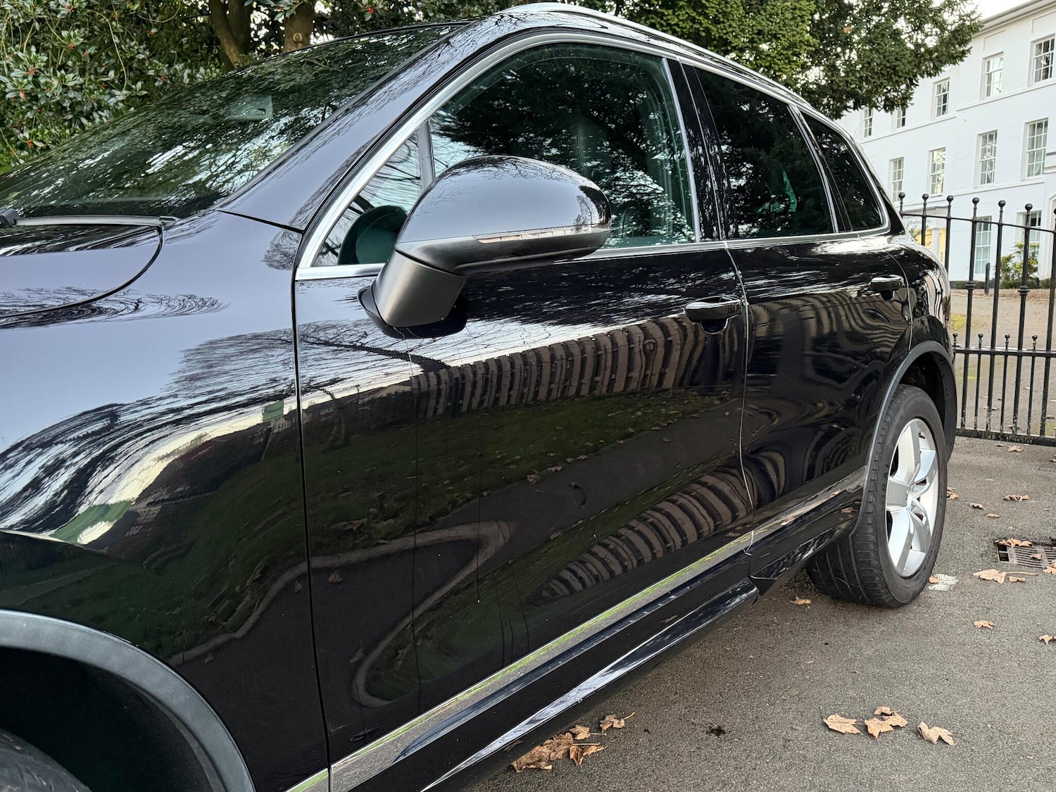 Used Volkswagen Touareg 2011 for sale - 76597331: Photo 7