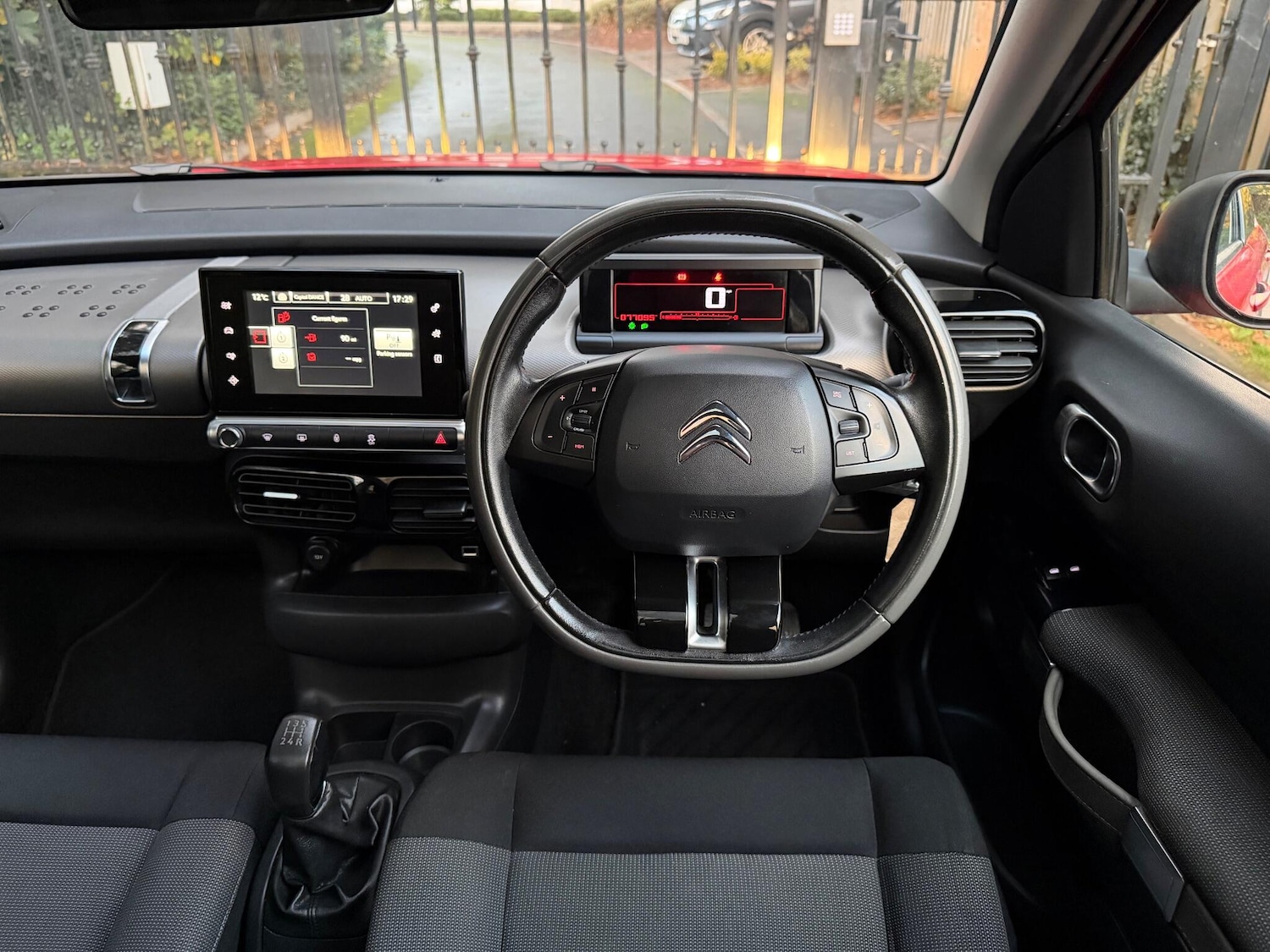 Used Citroen C4 Cactus 2015 for sale - 76597279: Photo 27