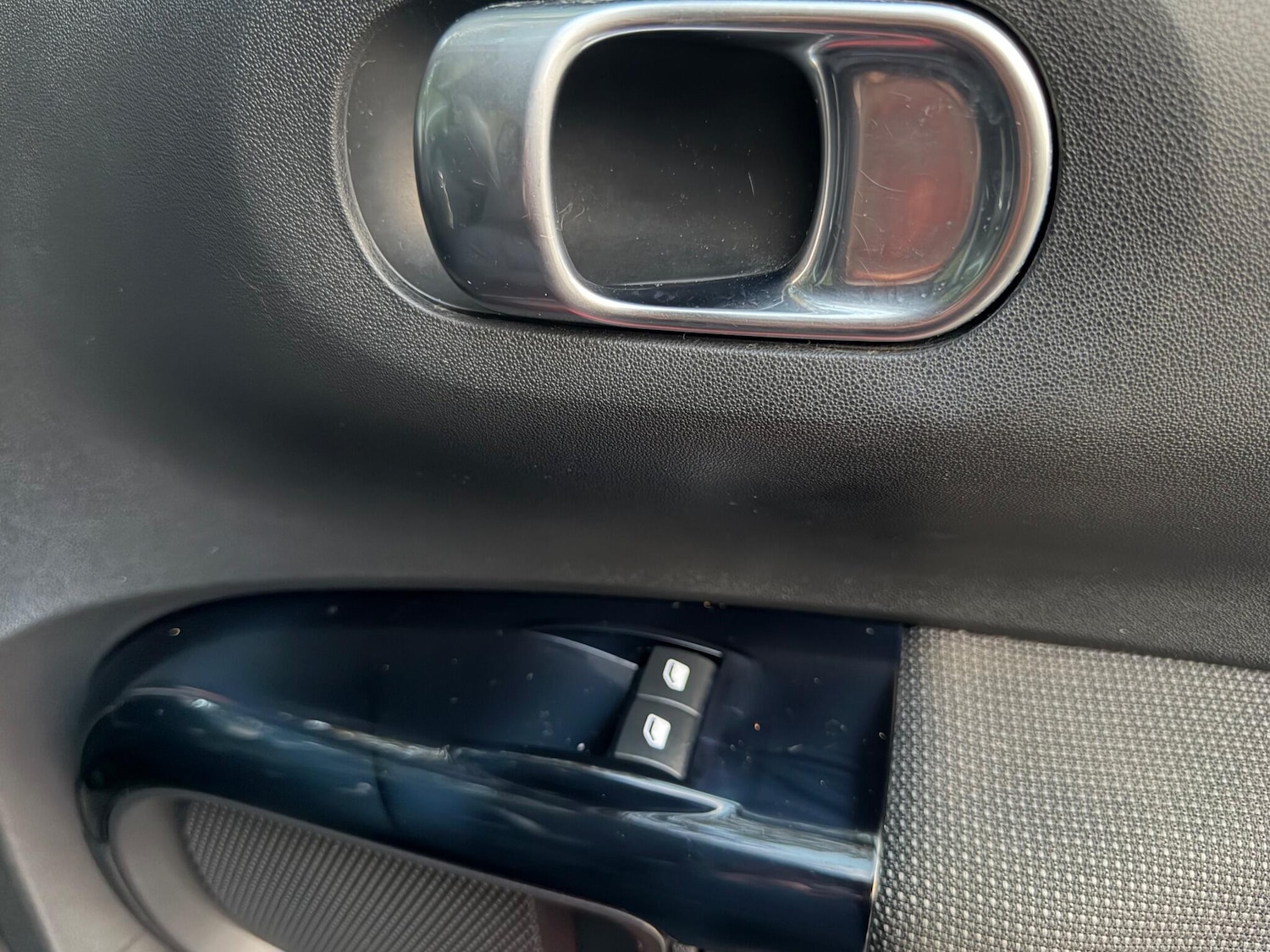 Used Citroen C4 Cactus 2015 for sale - 76597279: Photo 39