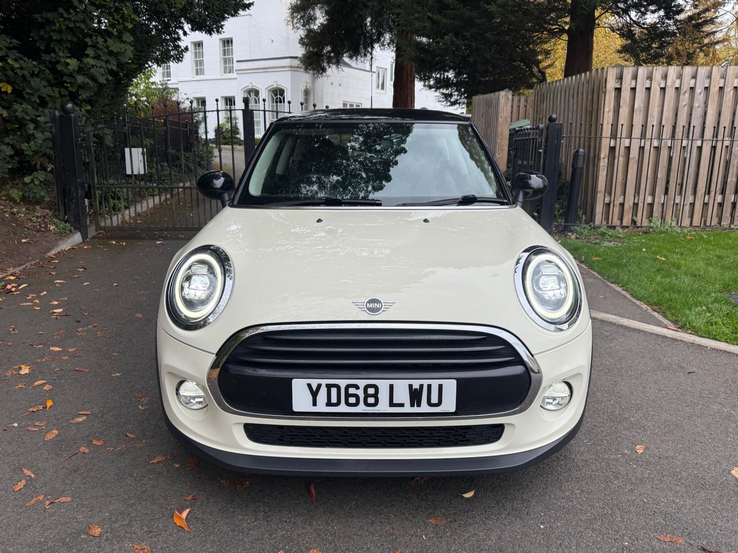 Used MINI Hatch 2018 for sale - 76307819: Photo 2