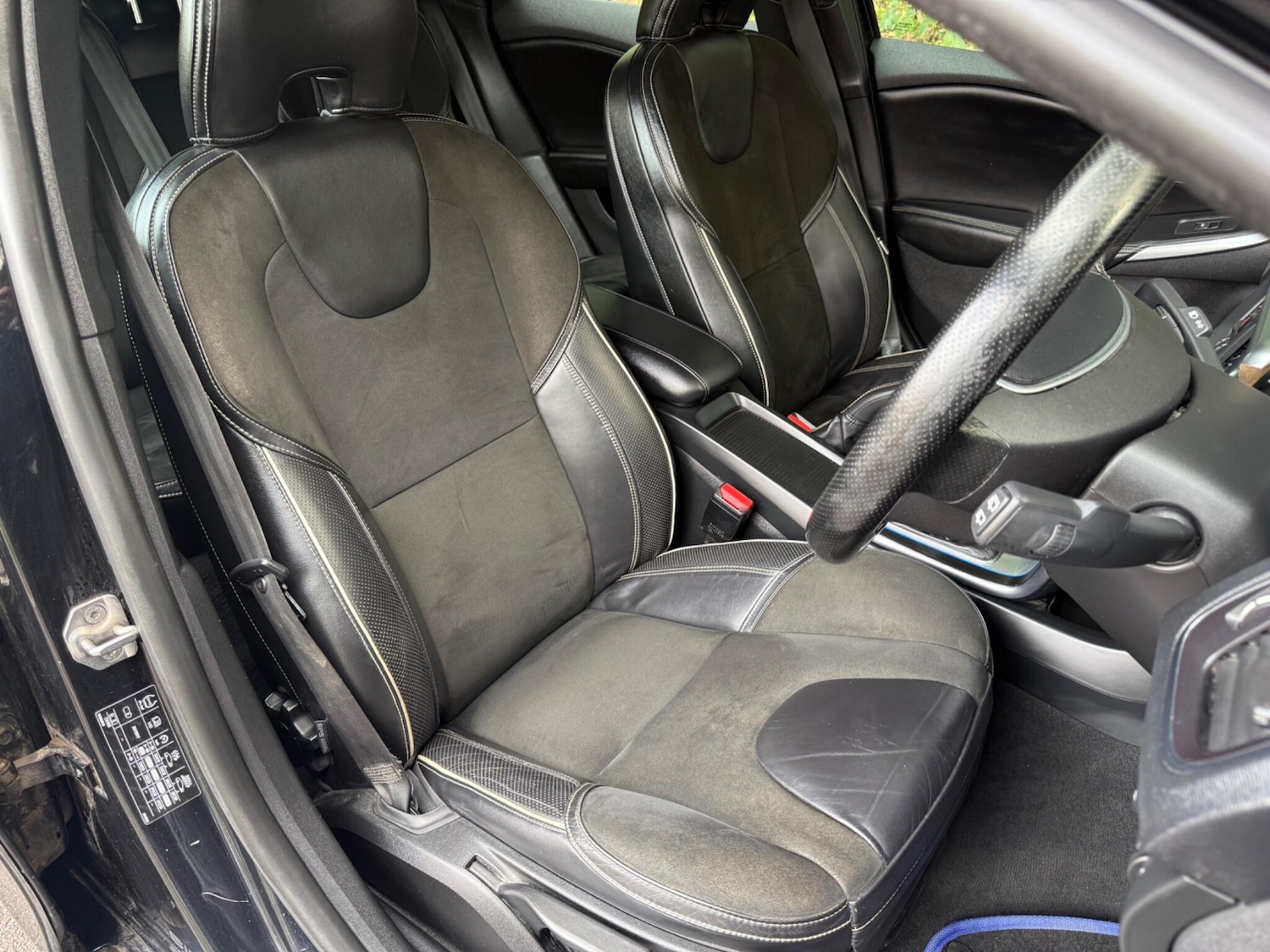 Used Volvo V40 2015 for sale - 76766014: Photo 14