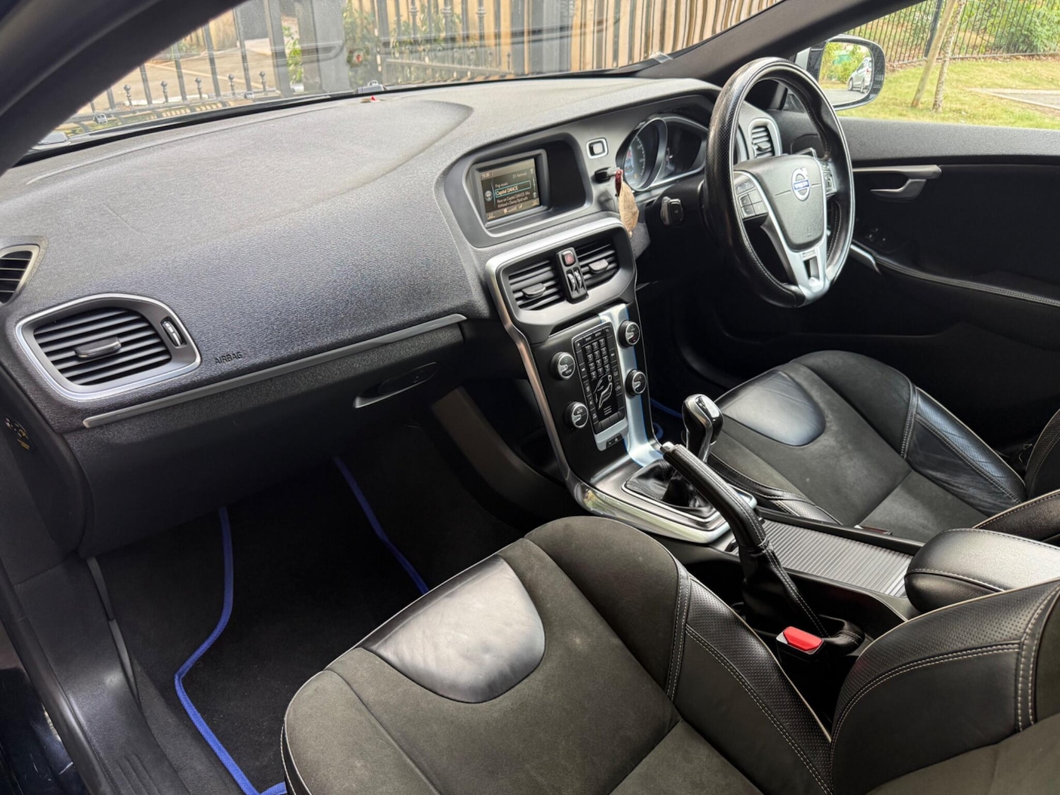 Used Volvo V40 2015 for sale - 76766014: Photo 19