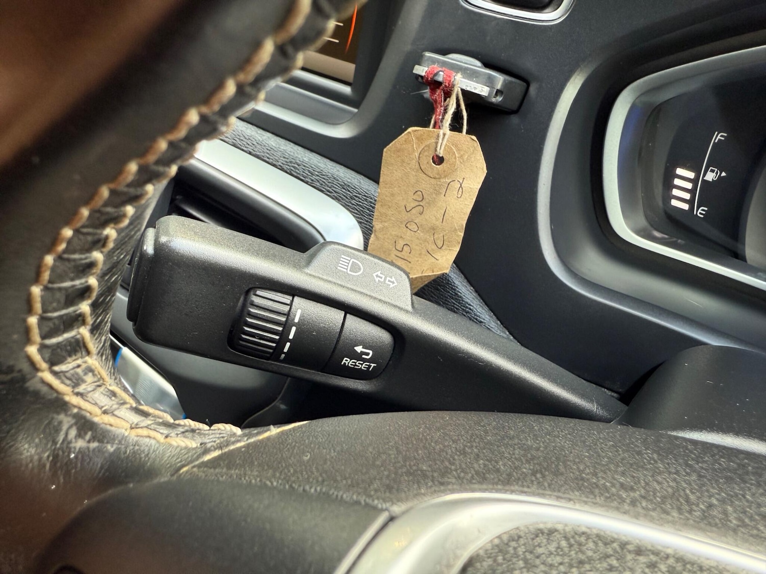 Used Volvo V40 2015 for sale - 76766014: Photo 33