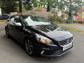 Used Volvo V40 2015 for sale - 76766014: Photo