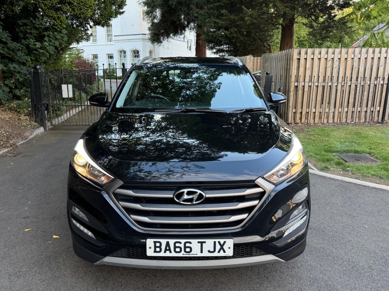 Used Hyundai TUCSON 2017 for sale - 76690063: Photo 2