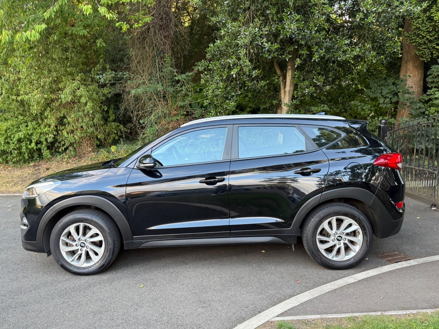 Used Hyundai TUCSON 2017 for sale - 76690063: Photo 4