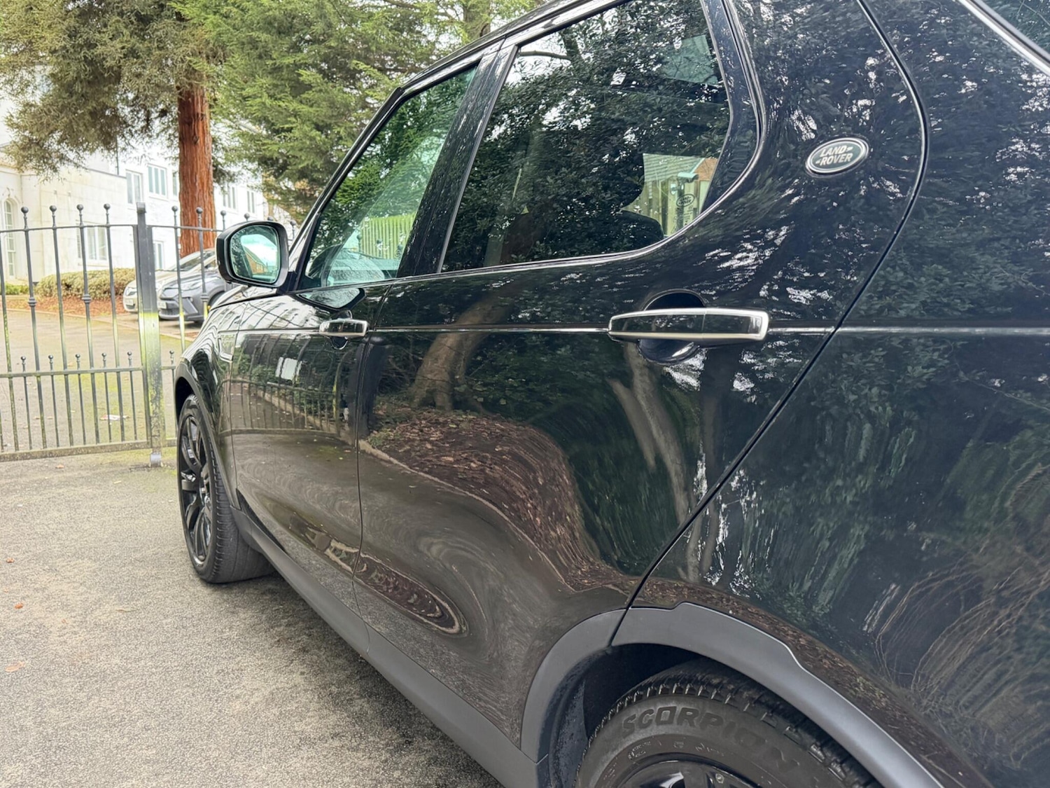 Used Land Rover Discovery 2017 for sale - 77279130: Photo 19