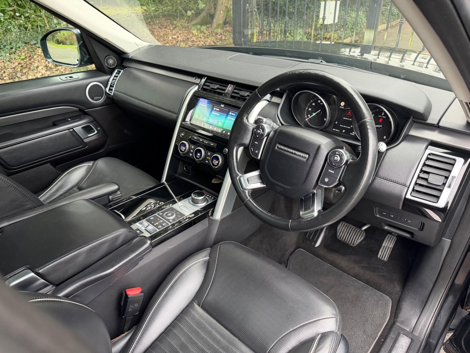 Used Land Rover Discovery 2017 for sale - 77279130: Photo 22