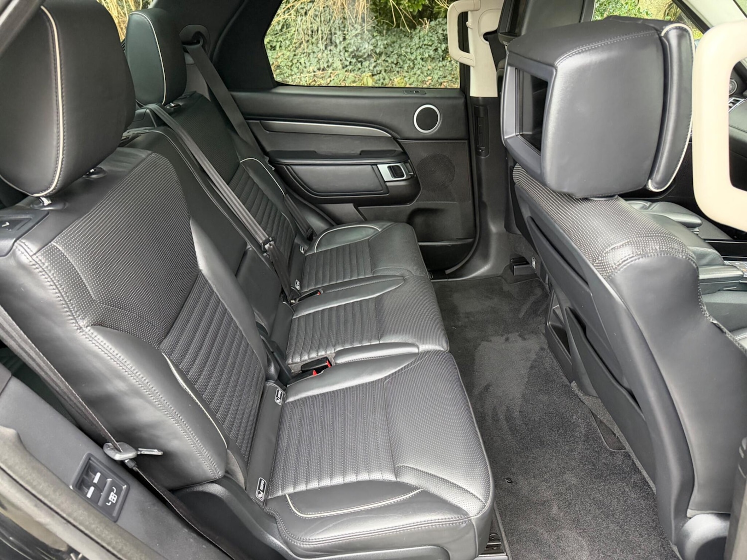 Used Land Rover Discovery 2017 for sale - 77279130: Photo 24