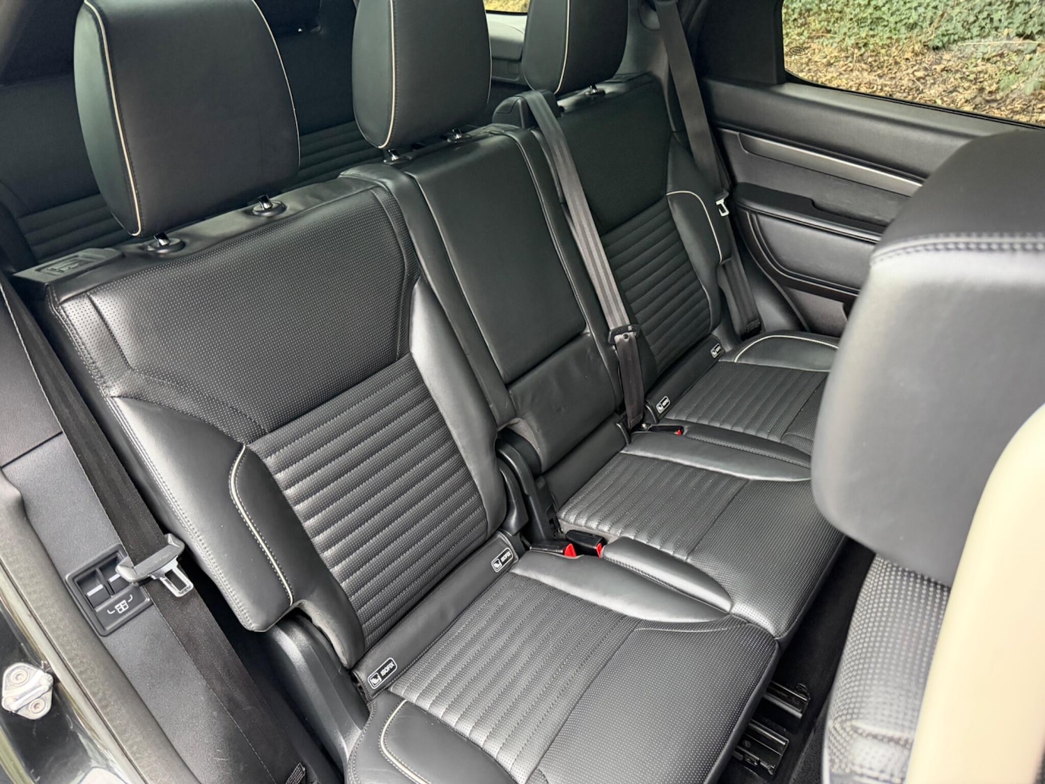 Used Land Rover Discovery 2017 for sale - 77279130: Photo 25