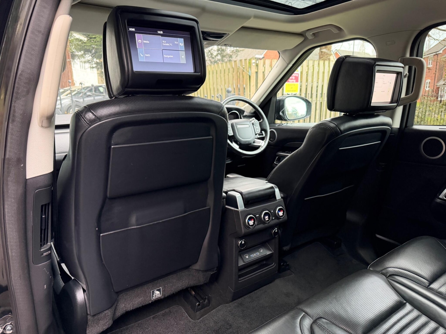 Used Land Rover Discovery 2017 for sale - 77279130: Photo 34