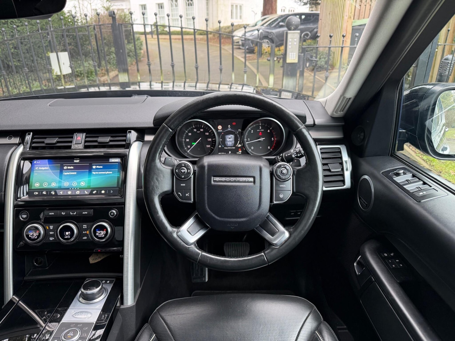 Used Land Rover Discovery 2017 for sale - 77279130: Photo 41