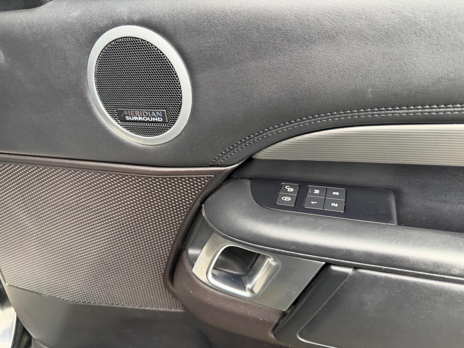 Used Land Rover Discovery 2017 for sale - 77279130: Photo 54