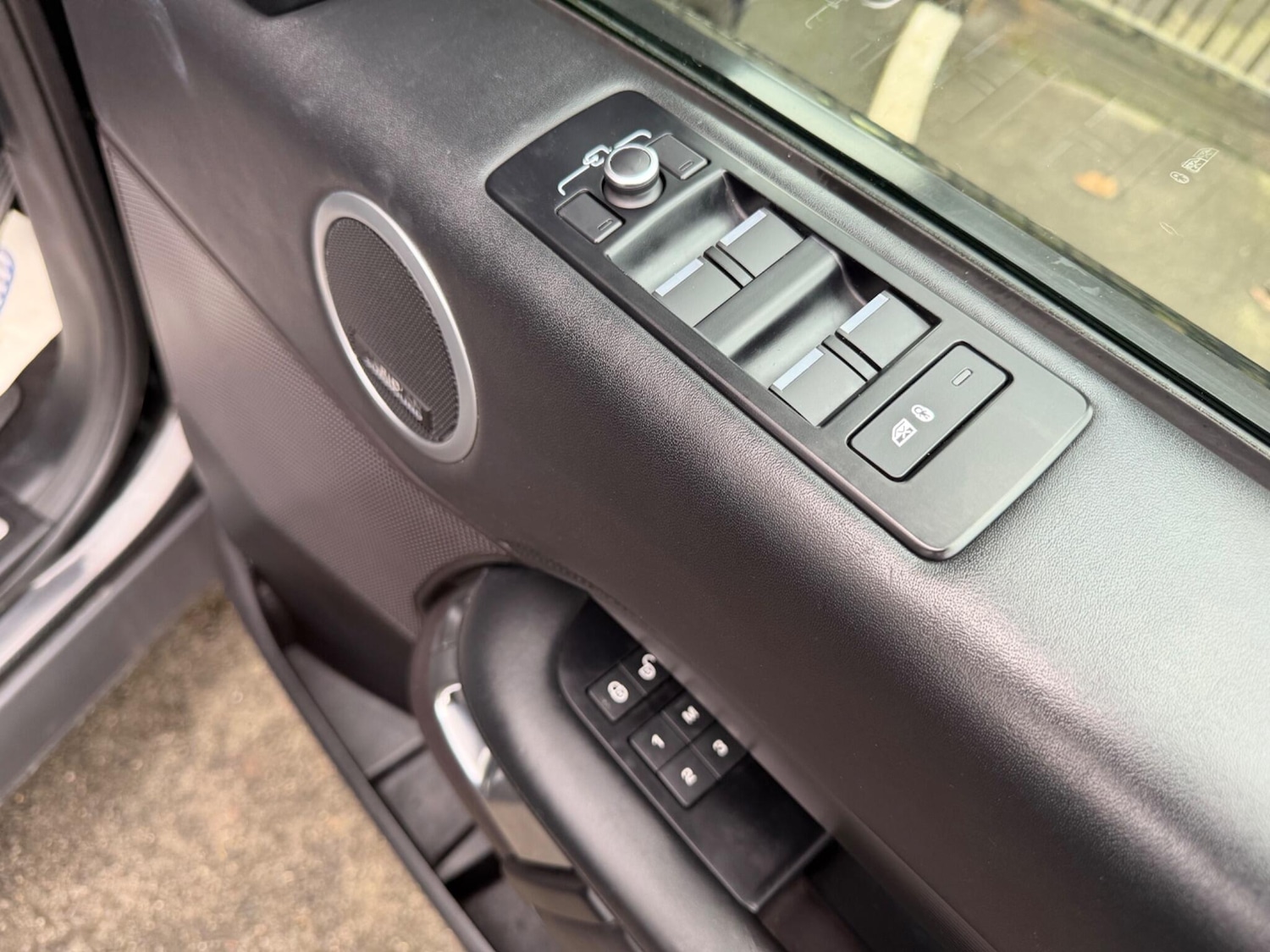 Used Land Rover Discovery 2017 for sale - 77279130: Photo 55