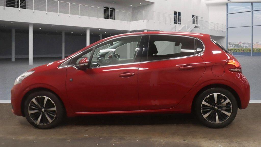 Used Peugeot 208 2019 for sale - 76446640: Photo 6
