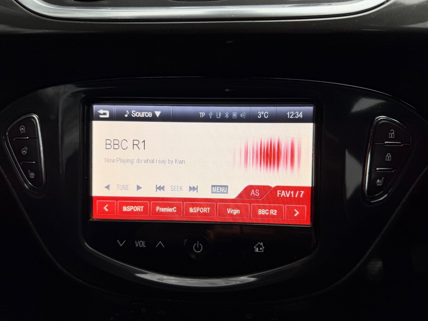 Used Vauxhall Corsa 2015 for sale - 77144067: Photo 34