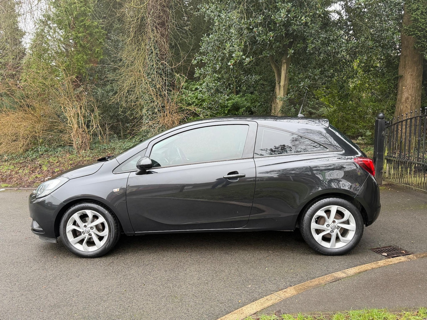 Used Vauxhall Corsa 2015 for sale - 77144067: Photo 4