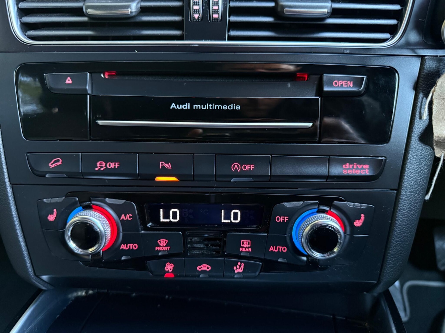 Used Audi Q5 2015 for sale - 75789804: Photo 28