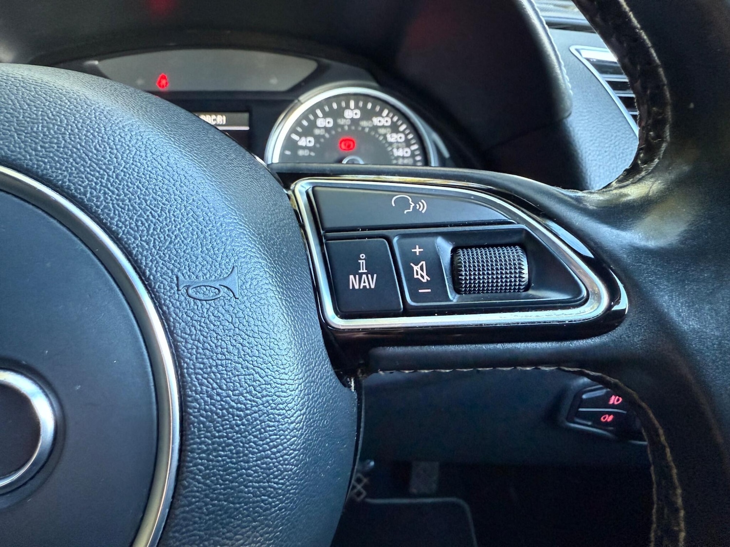 Used Audi Q5 2015 for sale - 75789804: Photo 32
