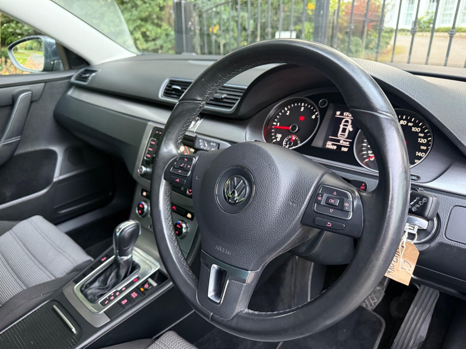 Used Volkswagen Passat 2012 for sale - 76549797: Photo 24