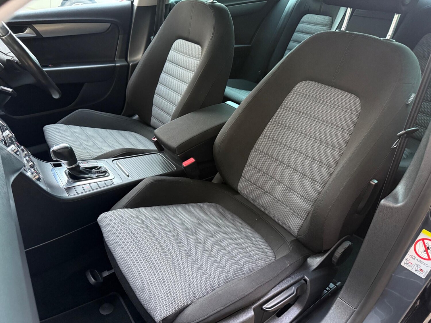 Used Volkswagen Passat 2012 for sale - 76549797: Photo 25