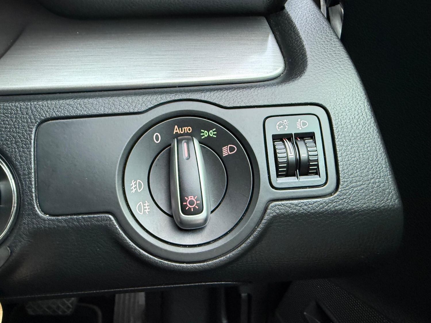 Used Volkswagen Passat 2012 for sale - 76549797: Photo 40