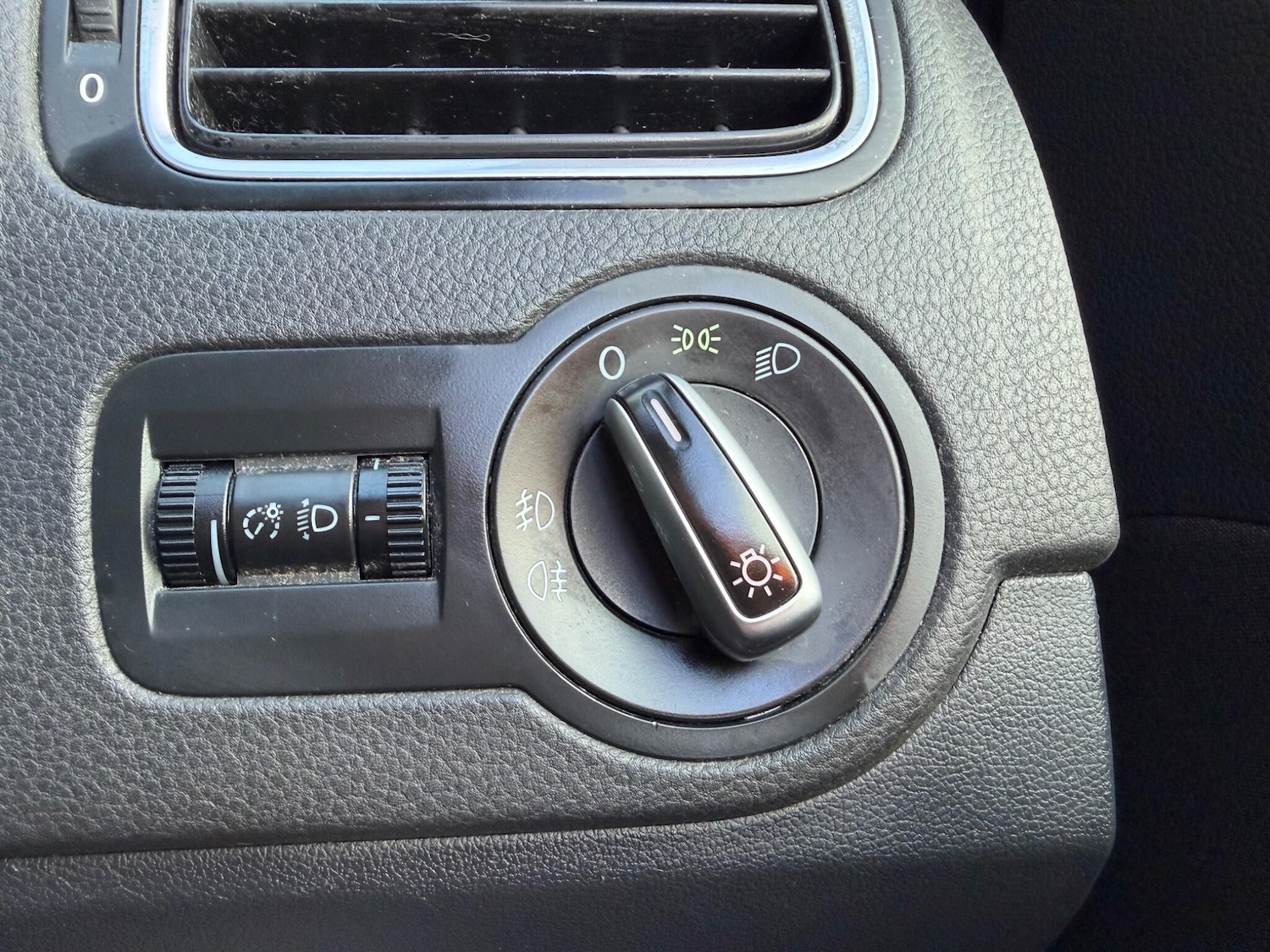 Used Volkswagen Polo 2013 for sale - 77883466: Photo 41