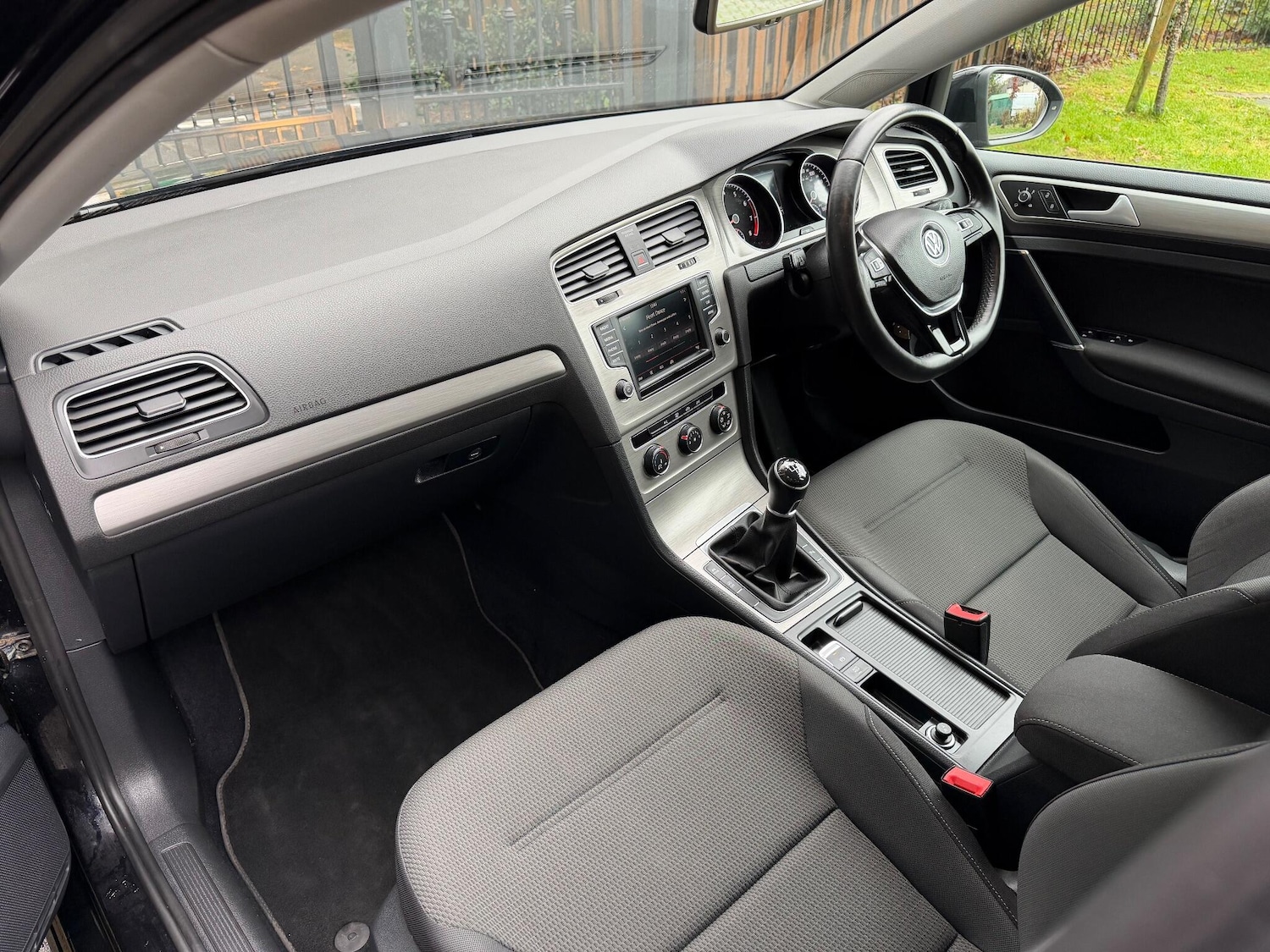 Used Volkswagen Golf 2015 for sale - 76591984: Photo 28