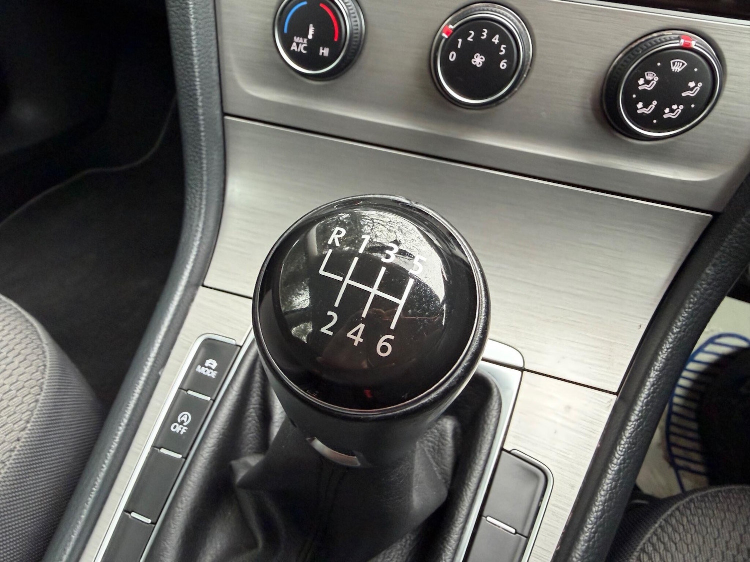 Used Volkswagen Golf 2015 for sale - 76591984: Photo 36