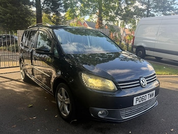 Used Volkswagen Touran 2011 for sale - 75757526: Photo