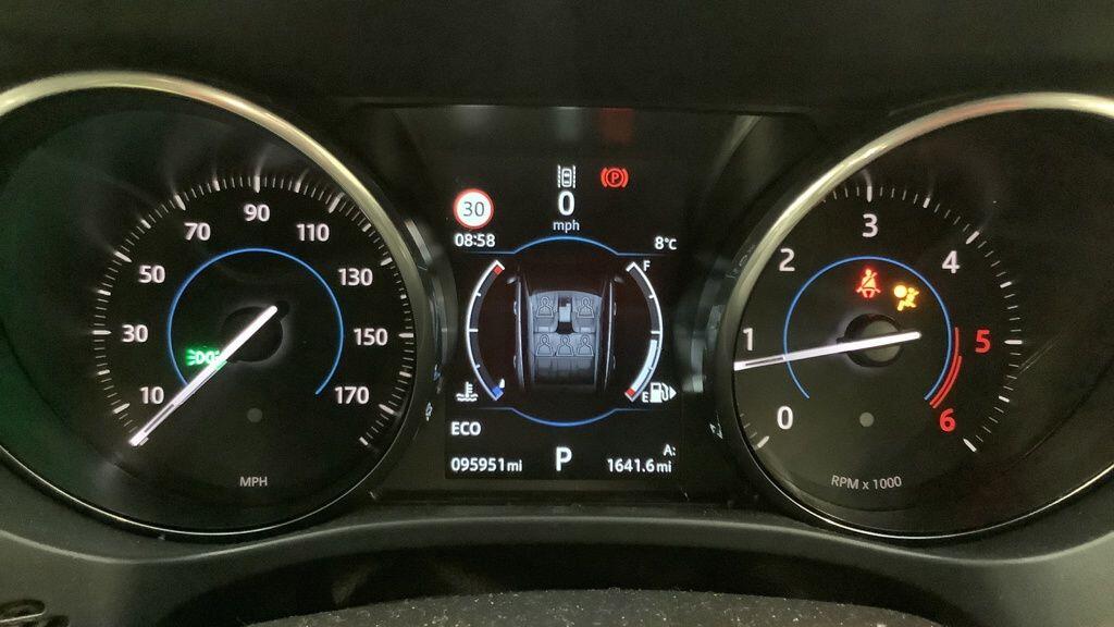 Used Jaguar F-Pace 2017 for sale - 77143905: Photo 10