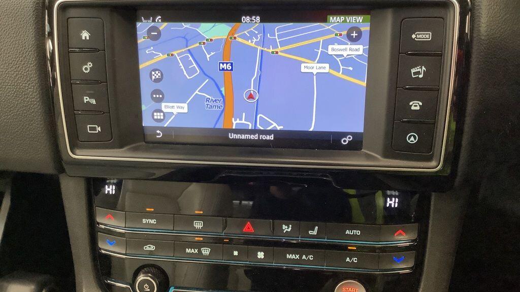 Used Jaguar F-Pace 2017 for sale - 77143905: Photo 11