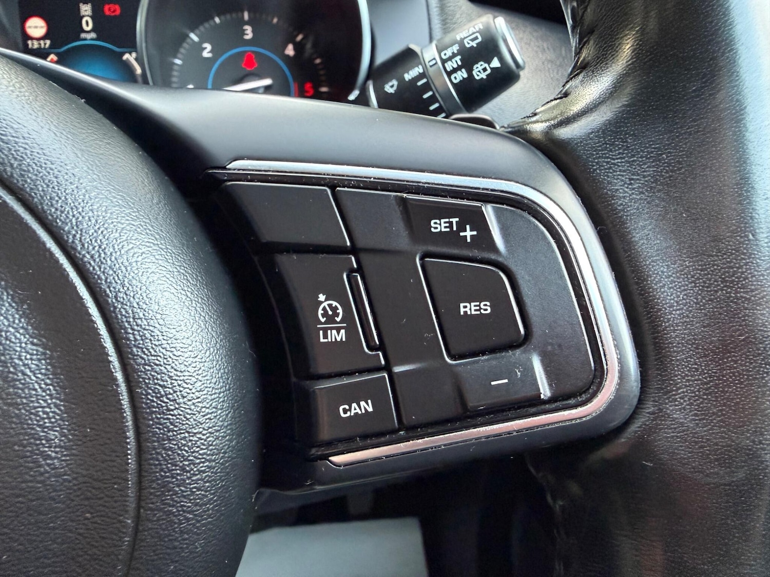 Used Jaguar F-Pace 2017 for sale - 77143905: Photo 43