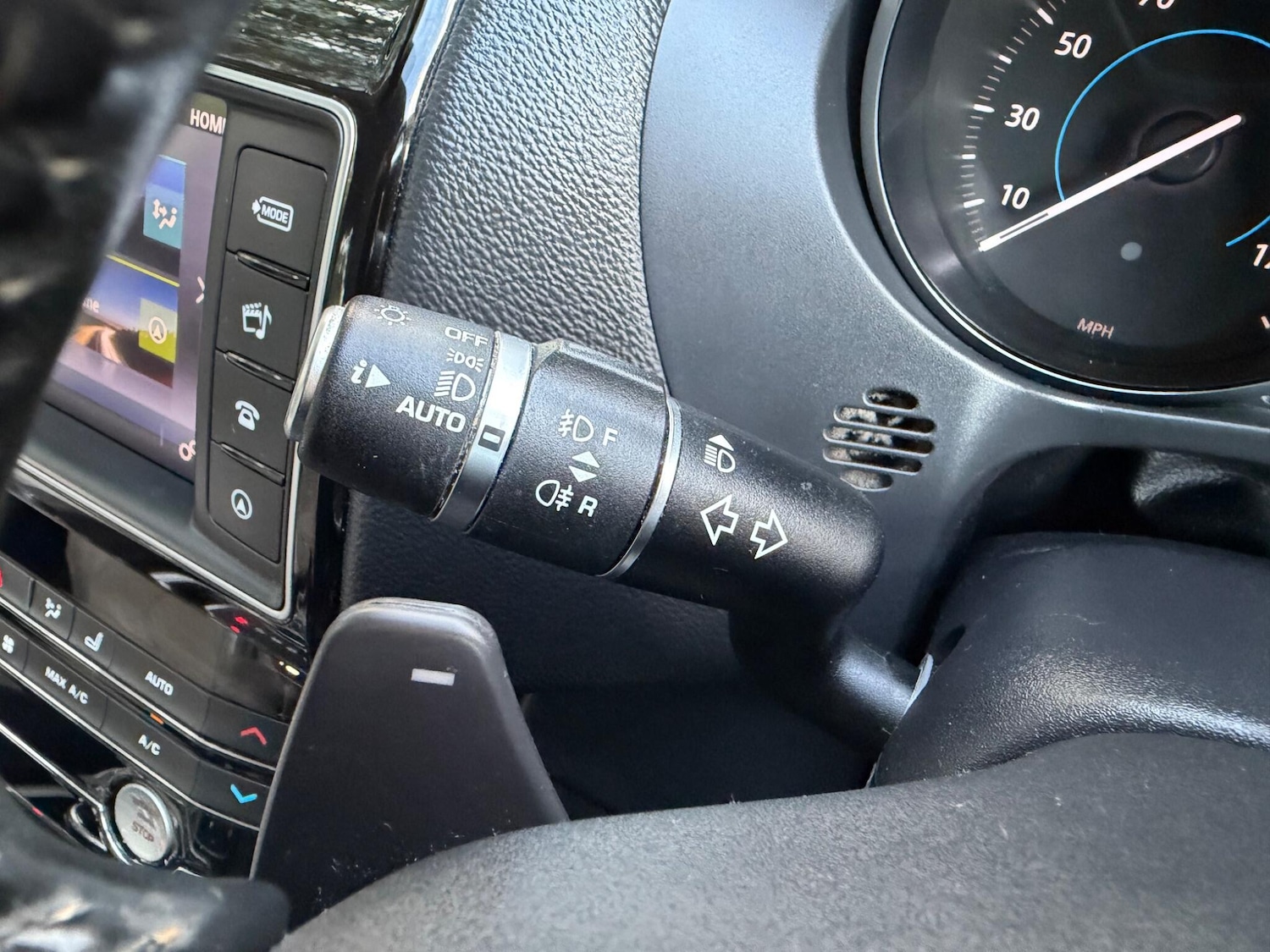 Used Jaguar F-Pace 2017 for sale - 77143905: Photo 45