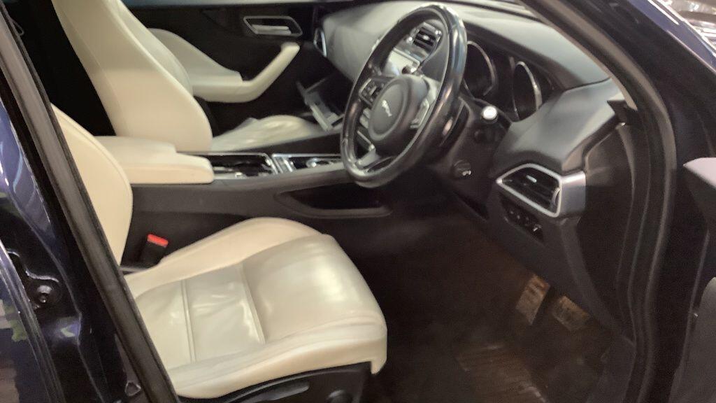 Used Jaguar F-Pace 2017 for sale - 77143905: Photo 9