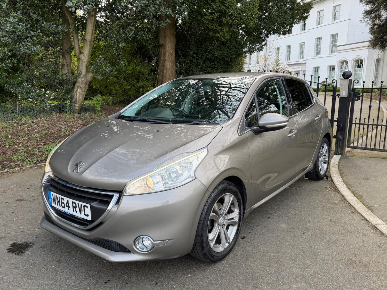 Used Peugeot 208 2014 for sale - 78047366: Photo 1