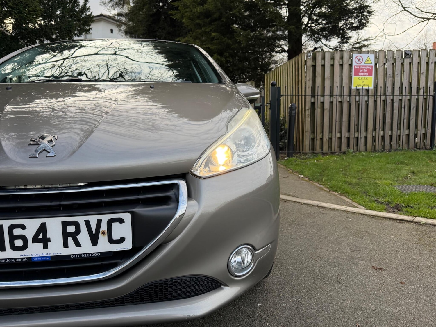 Used Peugeot 208 2014 for sale - 78047366: Photo 10